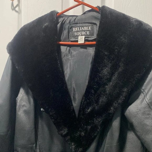 Reliable Source Fur-Lined 100% Leather Coat Size M - Picture 3 of 14